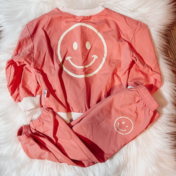 BOUTIQUE- Pink Smiley Set - Picture 2 of 2